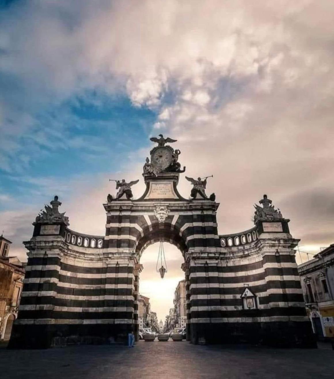 Curia * Catania
